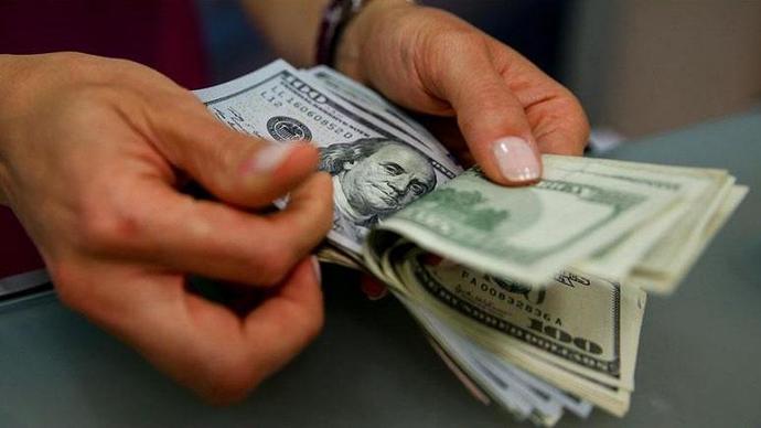 Dolar 10 lirayı geçti! Doğruyu söyleyin, kenarda kaç dolarınız var?