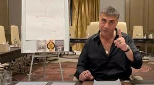 Sedat peker cok karizmatik degil mi?
