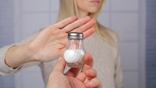 Tuz kullanmayı tamamen bırakmak vücudu nasıl etkiler?
