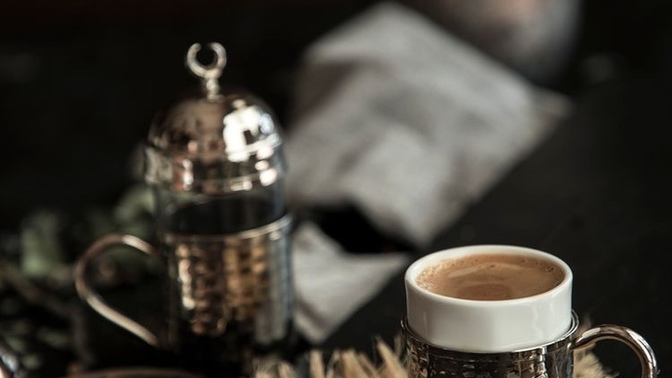 Türk kahvesinin dibini yemek zararlı mı? 🤔 ☕️?