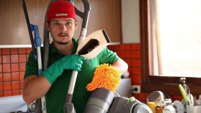 Eve gelen temizlikçinin yaptığı işi kontrol eder misiniz?