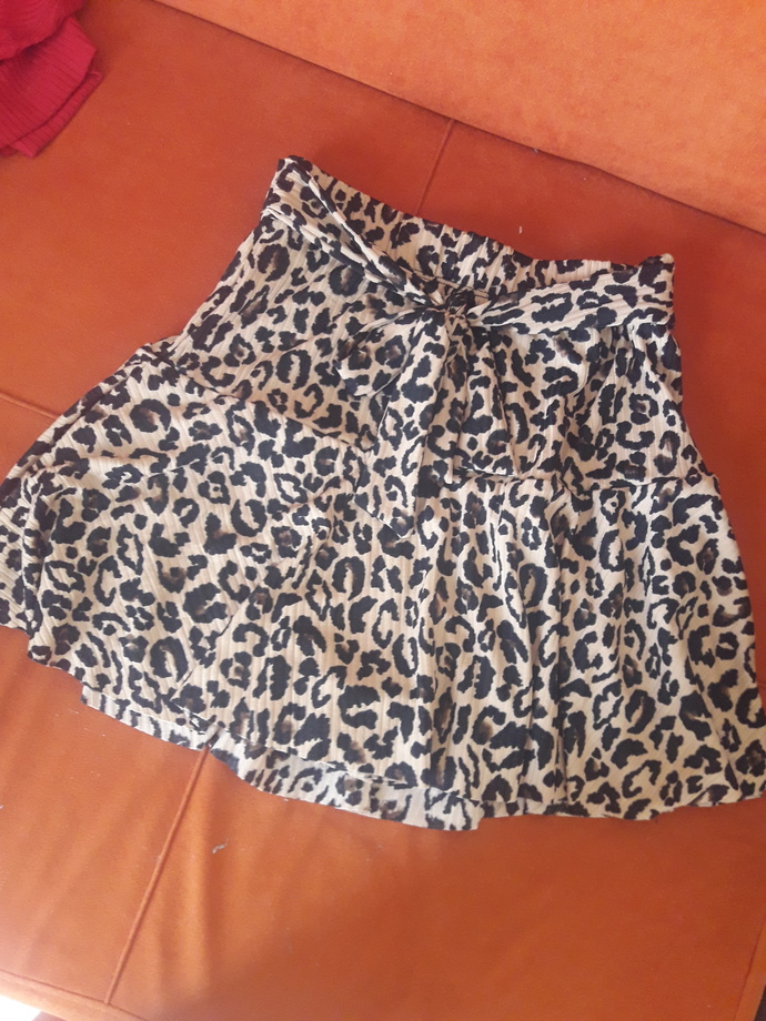 Leopar etekle hangi ayakkabi gider?