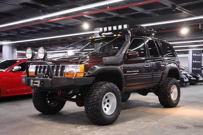 4x4 Grand Cherokee