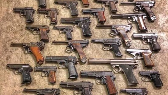 Silah koleksiyonu olan birisi tehlikeli birisi midir?