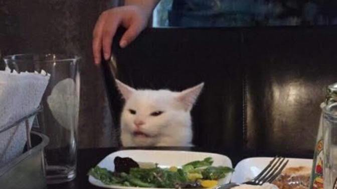 Misafirlikte beğenmediğiniz bir yemek olunca ne yapıyorsunuz?