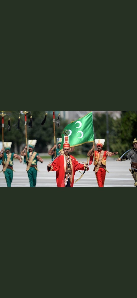 MHPli belediyenin yurt dışına gönderdiği 30 kişilik mehter takımından 20 kişi geri dönmedi Ne düşünüyorsunuz?