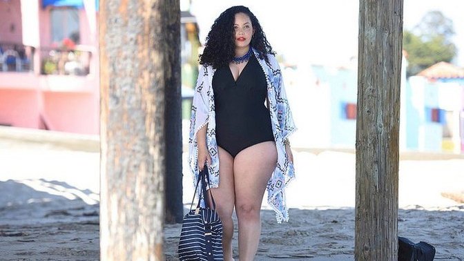 Kilolu olup bikini giydiğim için sosyal medyada linç yedim param var yiyorum, bu insanları nasıl susturabilirim?