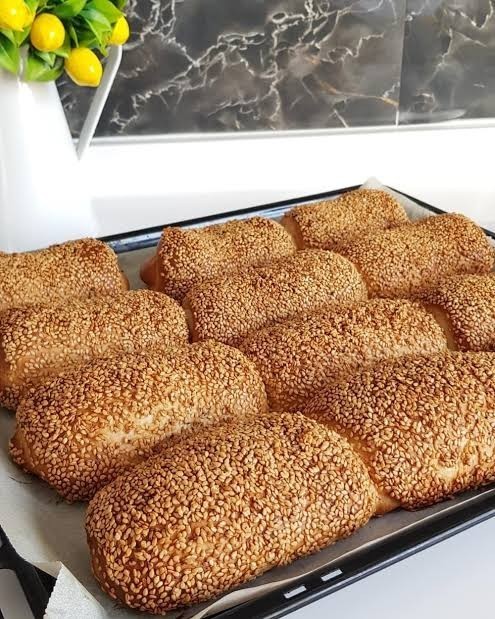 Kahvaltıya davet edildim. Ne götürebilirim?