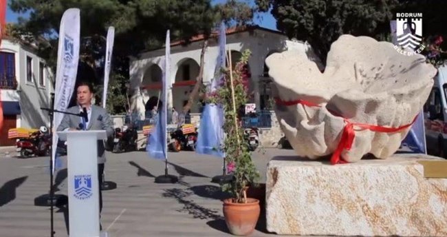 Sünger heykeli açılış töreni