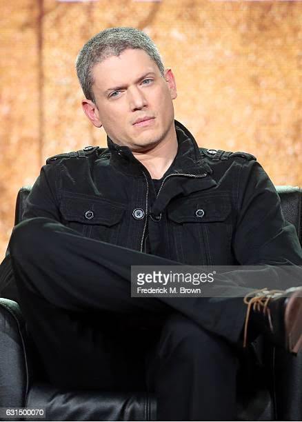 Wentworth miller sizce de çok yakışıklı değil mi?