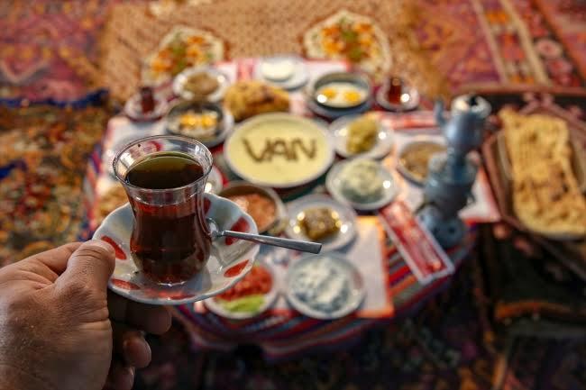 Bugün dünya kahvaltı günü! Kahvaltıda neler seversiniz?