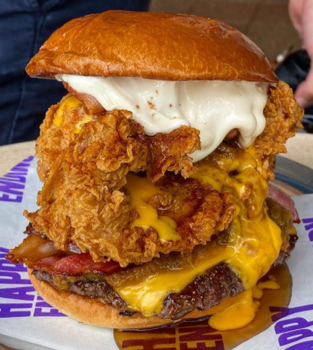 Bir oturuşta kaç tane hamburger yiyebilirsin?
