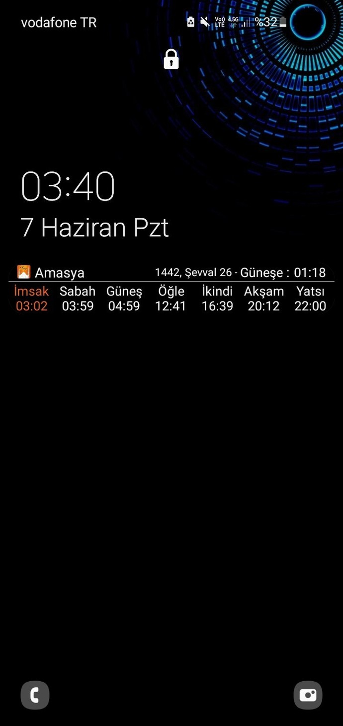 SELAMÜN ALEYKÜM Hayırlı Geceler Arkadaşlar Samsung Galaxy S10 Mun Yeni Duvar Kağıdı Nasıl gerçi yok resim ama 😅 asıl soru kamera?