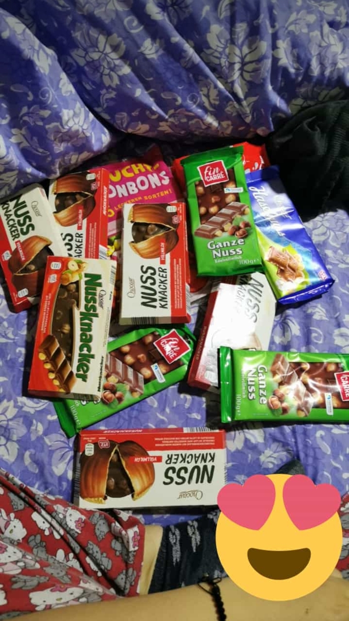 Günaydın, tünaydınnnnnn. Nasılsınız? Almancı çikolatası 🙈 sever misiniz? Bizim akraba gelmişte 🤣?