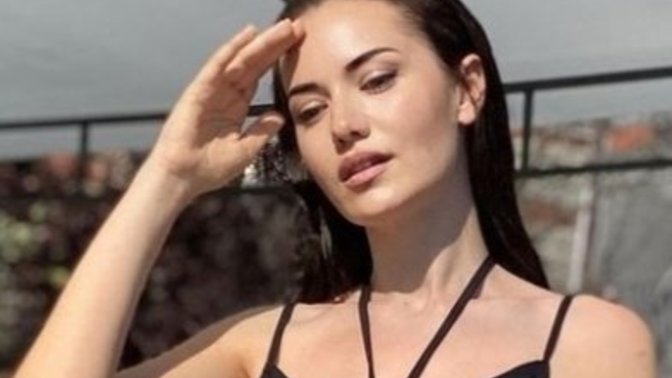 Hande Erçel'in mi fiziği daha güzel Fahriye Evcen'in mi?