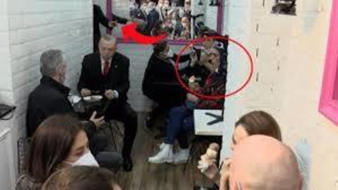 Erdoğan'ın karşısında bacak bacak üstüne atan kadını, Erdoğan'ın koruması uyardı! Demokratik ülkelerde herkes eşit değil midir?