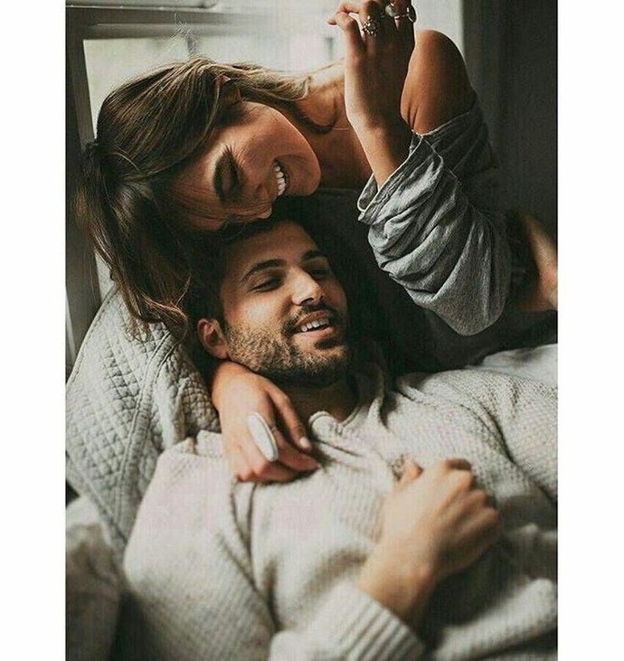Sevgilinden izin mi alırsın, haber mi verirsin 😏 ?
