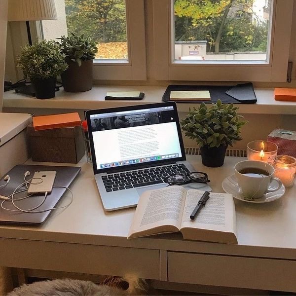 Müzik eşliğinde ders çalışır mısınız🎧?