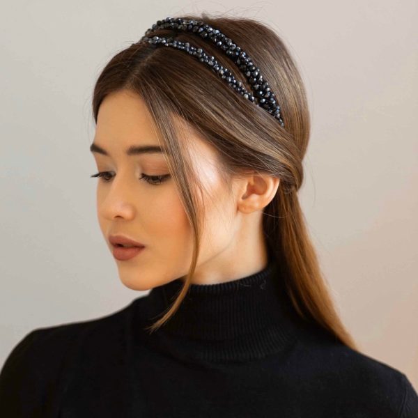 Günlük saçta ışıltılı headband kullanmak abartıya mı kaçar?