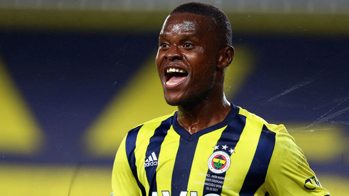 Sizce ülkemize büyük umutlarla transfer edilen ancak ülkemizde beklentiyi veremeyen en büyük hayal kırıklığı yaratan futbolcu kim?