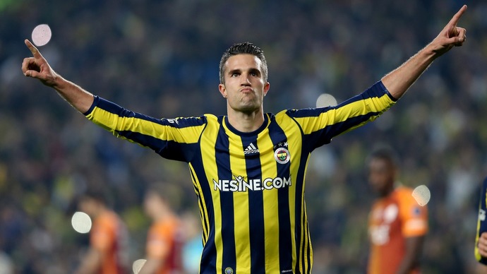 Sizce ülkemize büyük umutlarla transfer edilen ancak ülkemizde beklentiyi veremeyen en büyük hayal kırıklığı yaratan futbolcu kim?