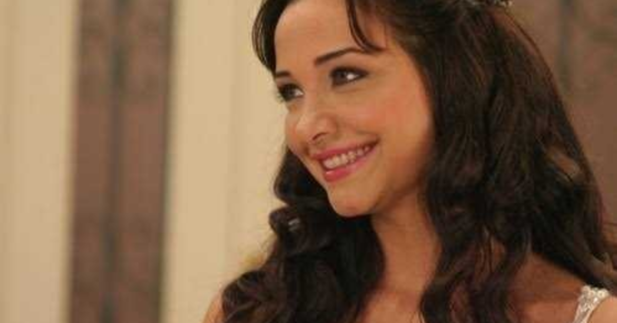 Erkekler korunmaya muhtaç yavru ceylan görünümlü kızlardan