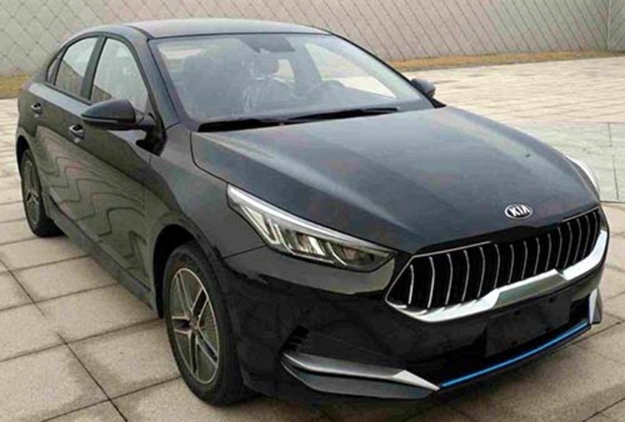 Sıfır araba alacağım, Kia Cerato mu yoksa Toyota Corolla mı?