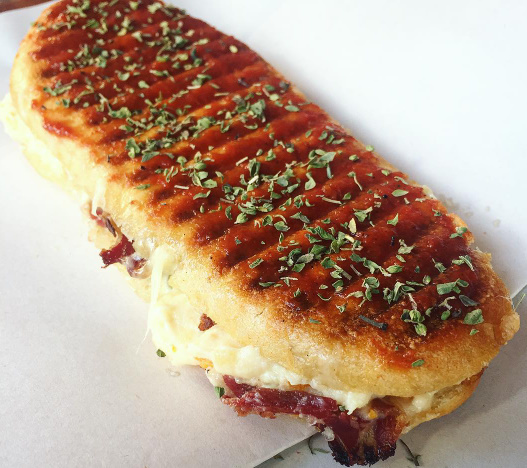 Tost ile kahvaltı yapmak üşengeçlerin işi mi?