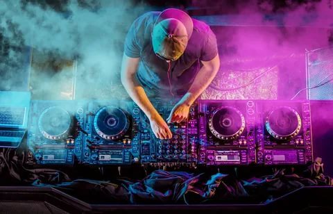 Gelmiş geçmiş en iyi DJ sence hangisi?