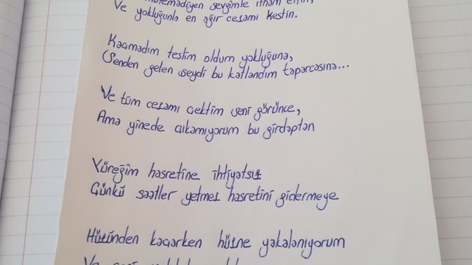 Şiirden anlayan biri yazmış olduğum beyite bakabilirmi?