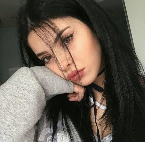 Tenimin beyaz olmasına rağmen siyah saç yakışmıyor. Siyah saç kimlere daha çok yakışıyor?