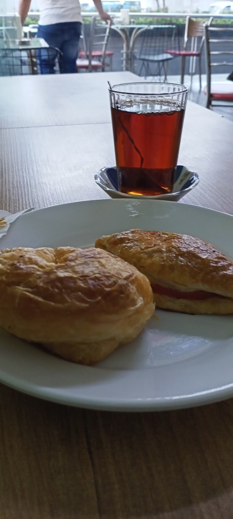 Boyoz +çay sevenler  var mı 😉😋?