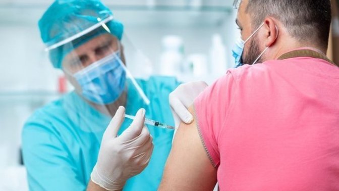 Bakan Koca: Bugün 750 bin kişi aşılanacak. Siz aşı listesine girdiniz mi💉?