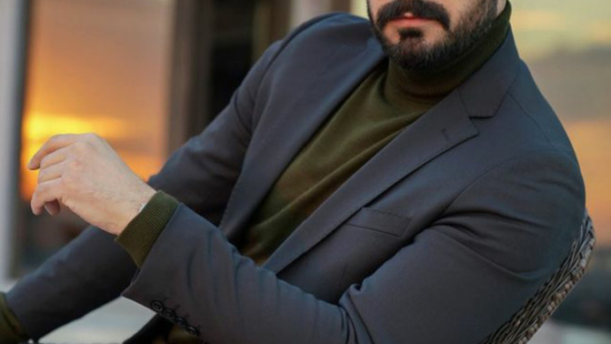 Bu oyuncu yakışıklı mı sizce?