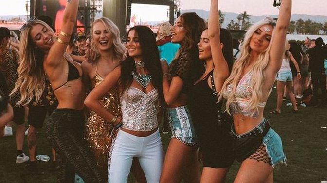 Festivale sevgilinizle mi arkadaşlarınızla mı gidersiniz?