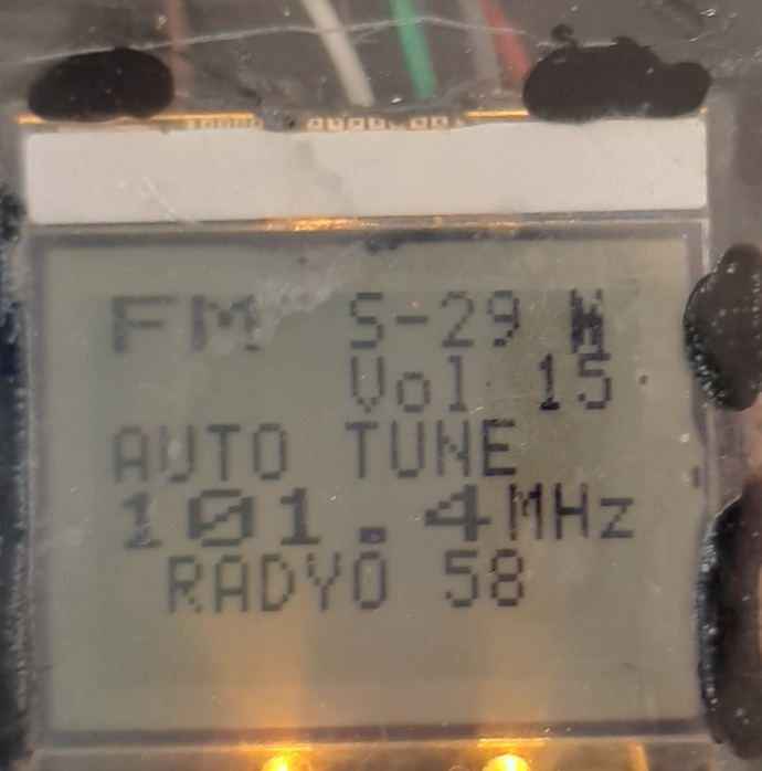 Bu zamanda gençlerin tuşlu telefon kullanması absürt mü?