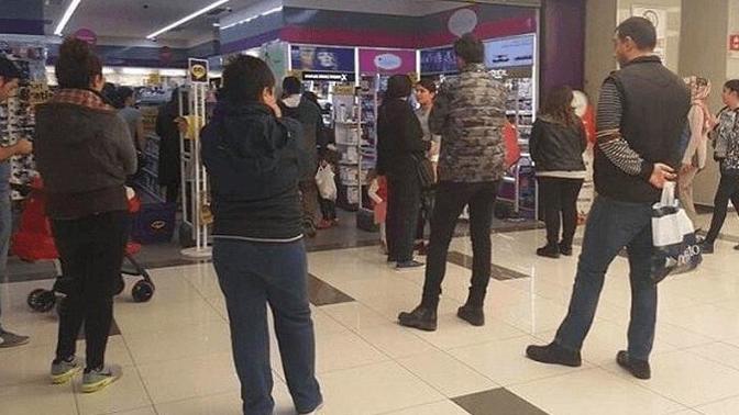 Alışveriş yaparken asla yanınızda olmamasını istediğiniz insan tipi hangisi?
