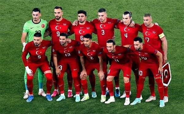 Türkiye - Galler maçı başladı! Sizce ilk 11 nasıl, maçın skoru ne olur?