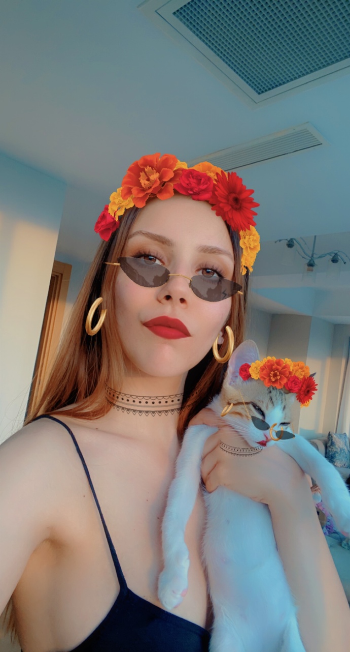 Şu aralar size tavır alan veya sizin tavırlı olduğunuz biri var mı 🐾 ?