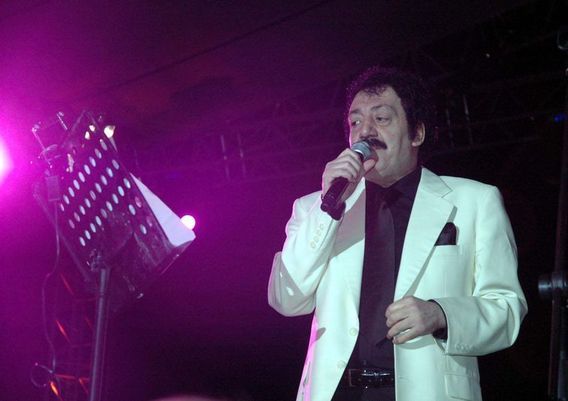 Arabesk şarkı dinleyenler neden kendilerine zarar veriyor?
