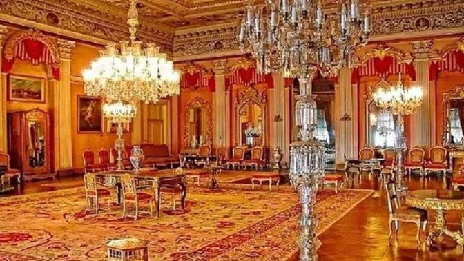 Dolmabahçe Sarayı'ndaki 92 kilogramlık altın vazo kayıp iddiasına ne diyorsunuz?