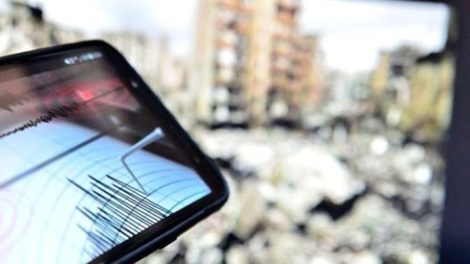 Deprem uyarı sistemi Türkiye'de kullanıma sunuldu! Sizce sistem gerçekten işe yarar mı?