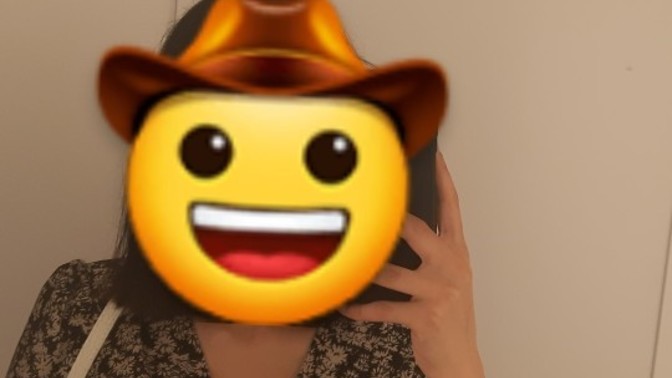 Şu gömleğe ne renk pantolon gider mavi kot harici acil söyler misiniz?