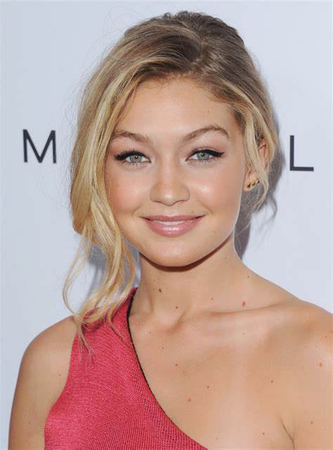 Sizce Gigi Hadid güzel mi?