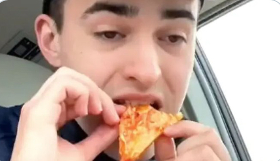 420 gün boyunca her gün bir dilim pizzayı tersten yerse, Musk’tan Tesla araç kazanacak! Tesla için yapar mısın?