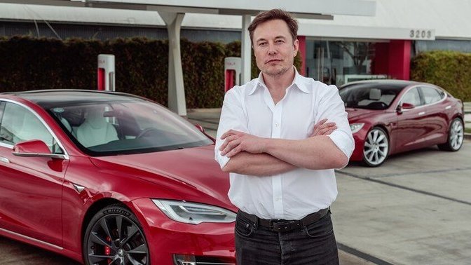 420 gün boyunca her gün bir dilim pizzayı tersten yerse, Musk’tan Tesla araç kazanacak! Tesla için yapar mısın?