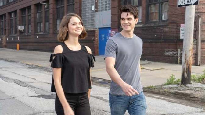 Bi'Bilen Atakan Arslan cevaplıyor: YKS'ye gireceğim! 22 yaş üniversiteye gitmek için geç mi?
