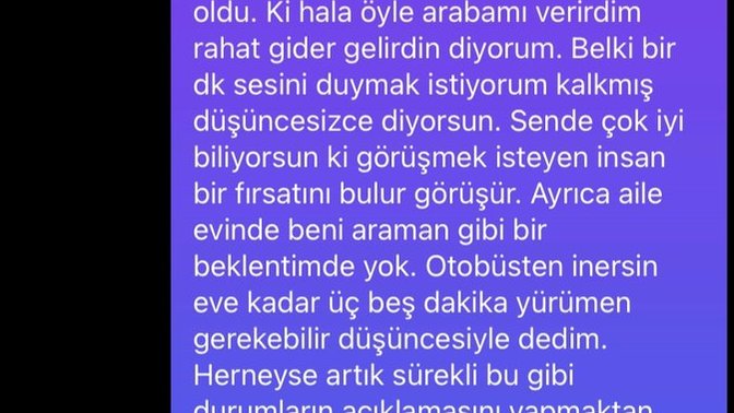 Neden değer verdiğim her insanda aynı değersizliği görüyorum. Yeminle duygusuz ve hissiz bir insana dönüşüyorum artık. Tiksiniyrm?
