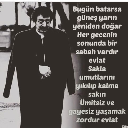 Geceye bir Müslüm Gürses sözü bırak?