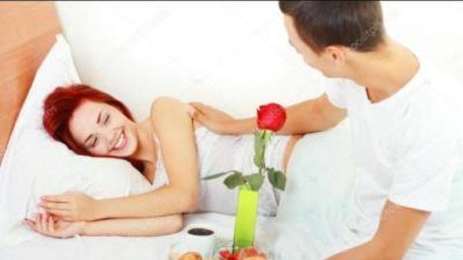 Yatağınıza kahvaltı getiren mi yoksa kucağında mutfağında götüren erkek daha romantik?